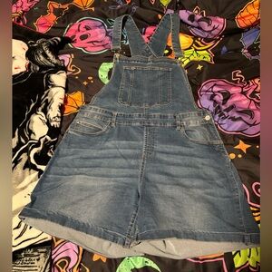 Soft and stretchy overall shorts